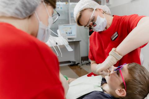 Консультация стоматолога + снимок ОПТГ + гигена всего за 2000 руб.